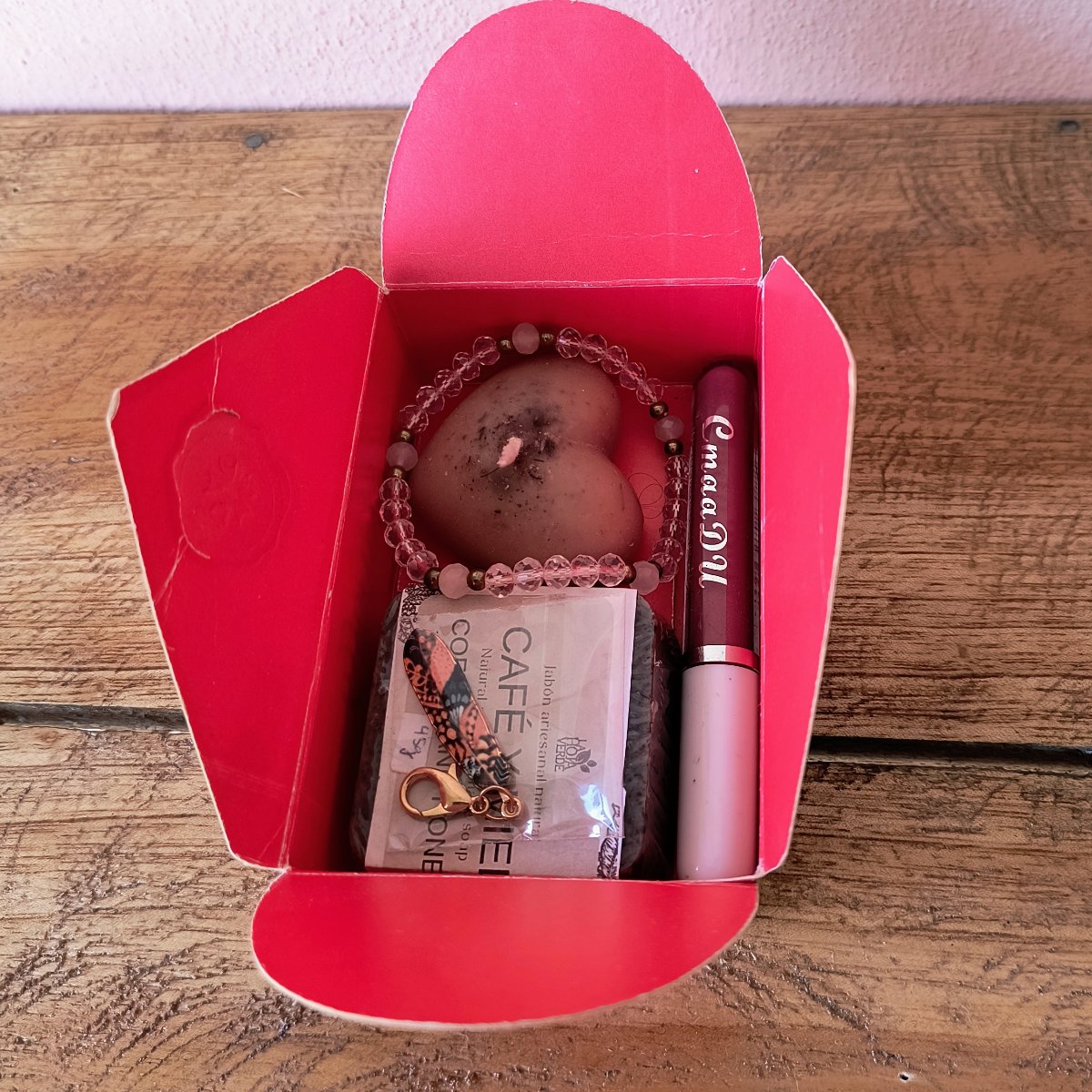 Cajita especial roja - Imagen principal